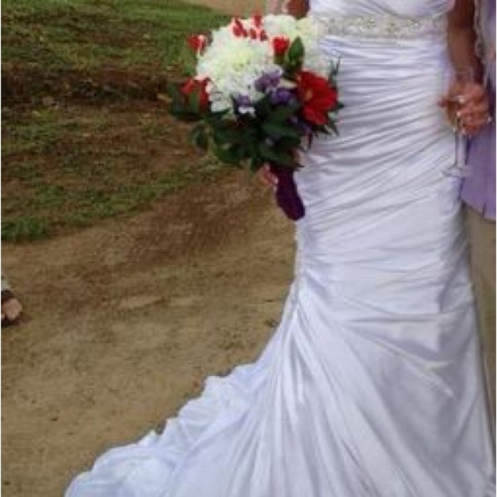 White Rhapsody Wedding Gown - Picture 3 of 4